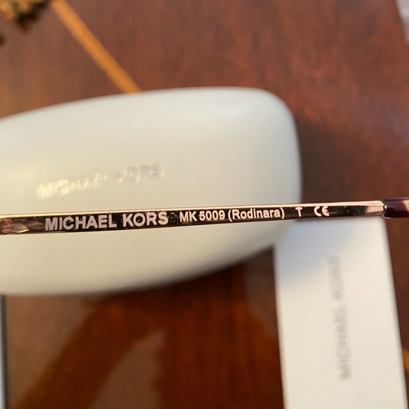NEW, AUTHENTIC Michael Kors MK 5009 Sunglasses - Picture 7 of 9
